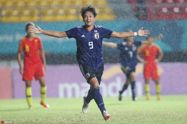 事件平历史最低!FIFA女足年终排名：中国女足降至第19 日本第8朝鲜第9FIFA女足新一期世界排名公布，中国女足下降4位至第19，亚足联第4。